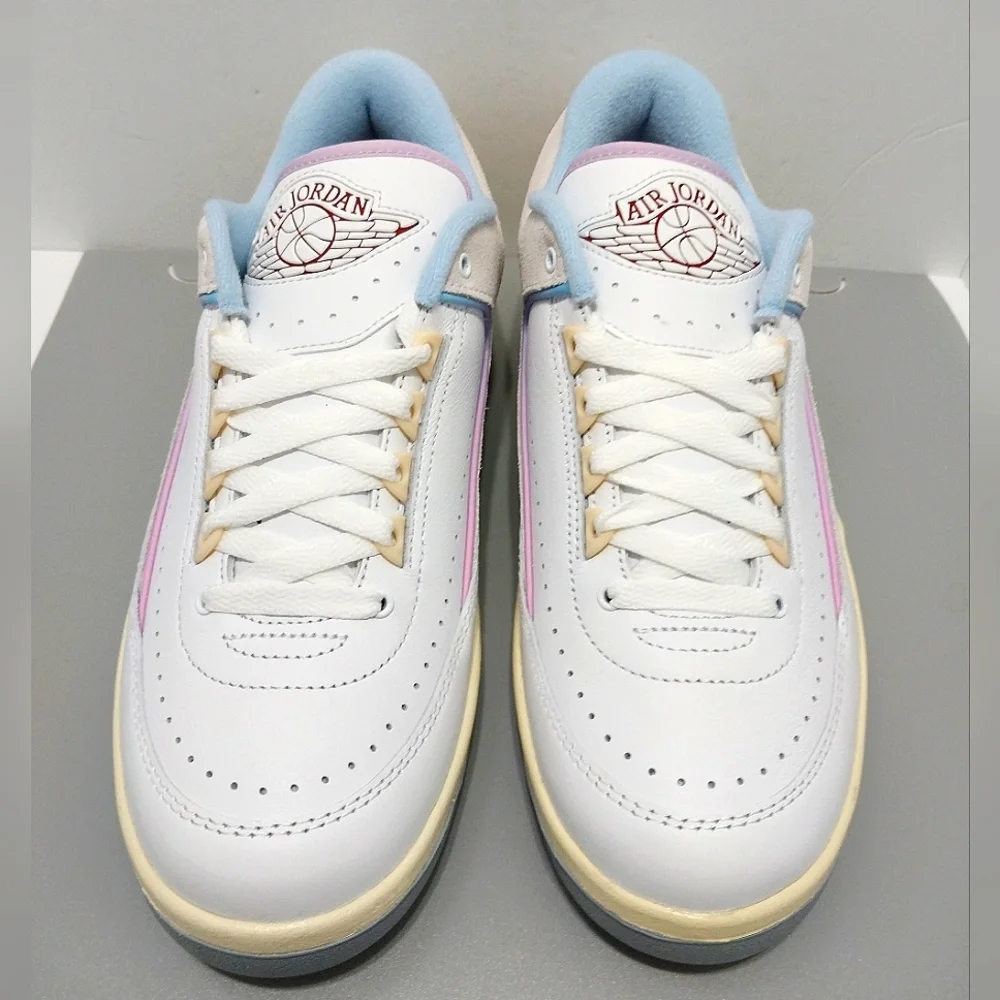 Jordan Retro 2 Low 